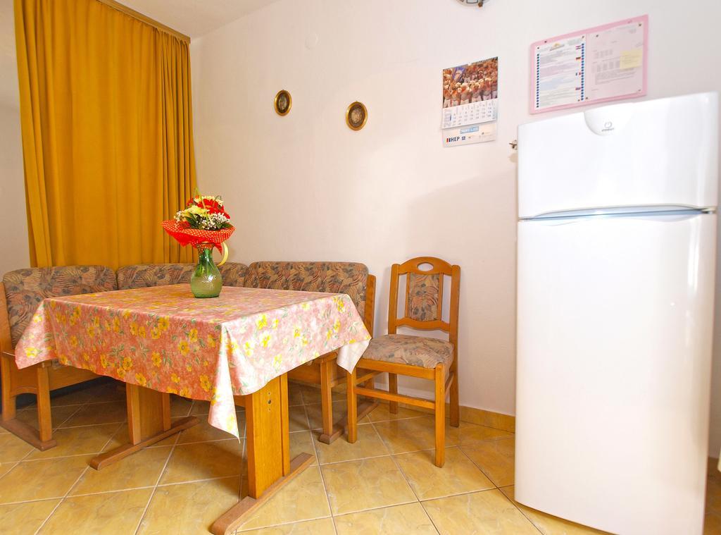 Apartments Branko 1348 Пула Екстериор снимка