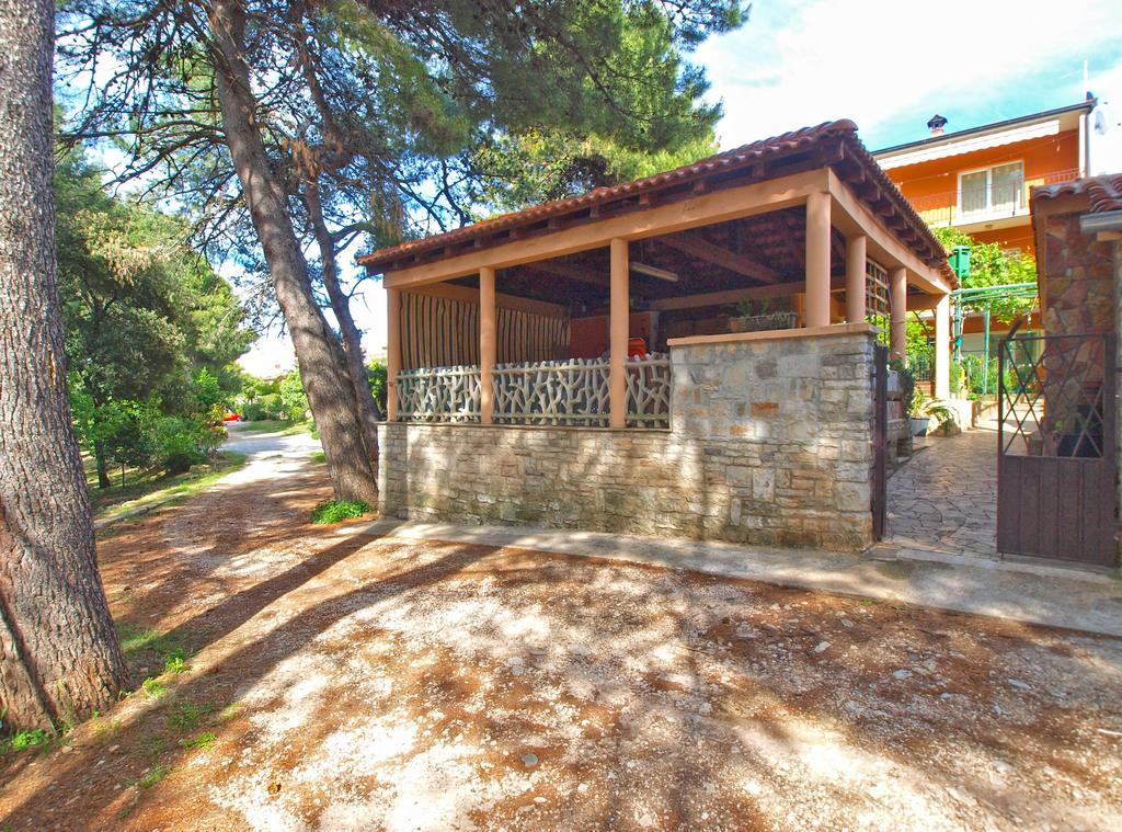 Apartments Branko 1348 Пула Екстериор снимка