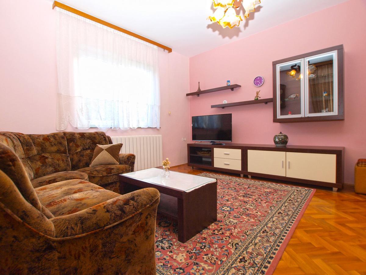 Apartments Branko 1348 Пула Екстериор снимка